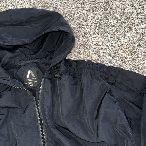 Allyson Felix Athleta Windbreaker - Picture 6 of 11